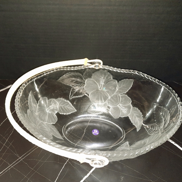 Vintage bamboo handled Aderia glass bowl - Picture 3 of 4